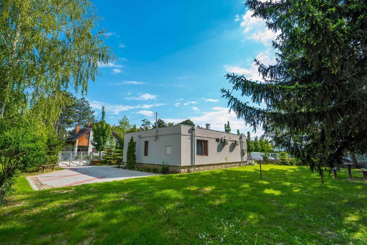 Apartments In Siofok/Balaton 19832 المظهر الخارجي الصورة