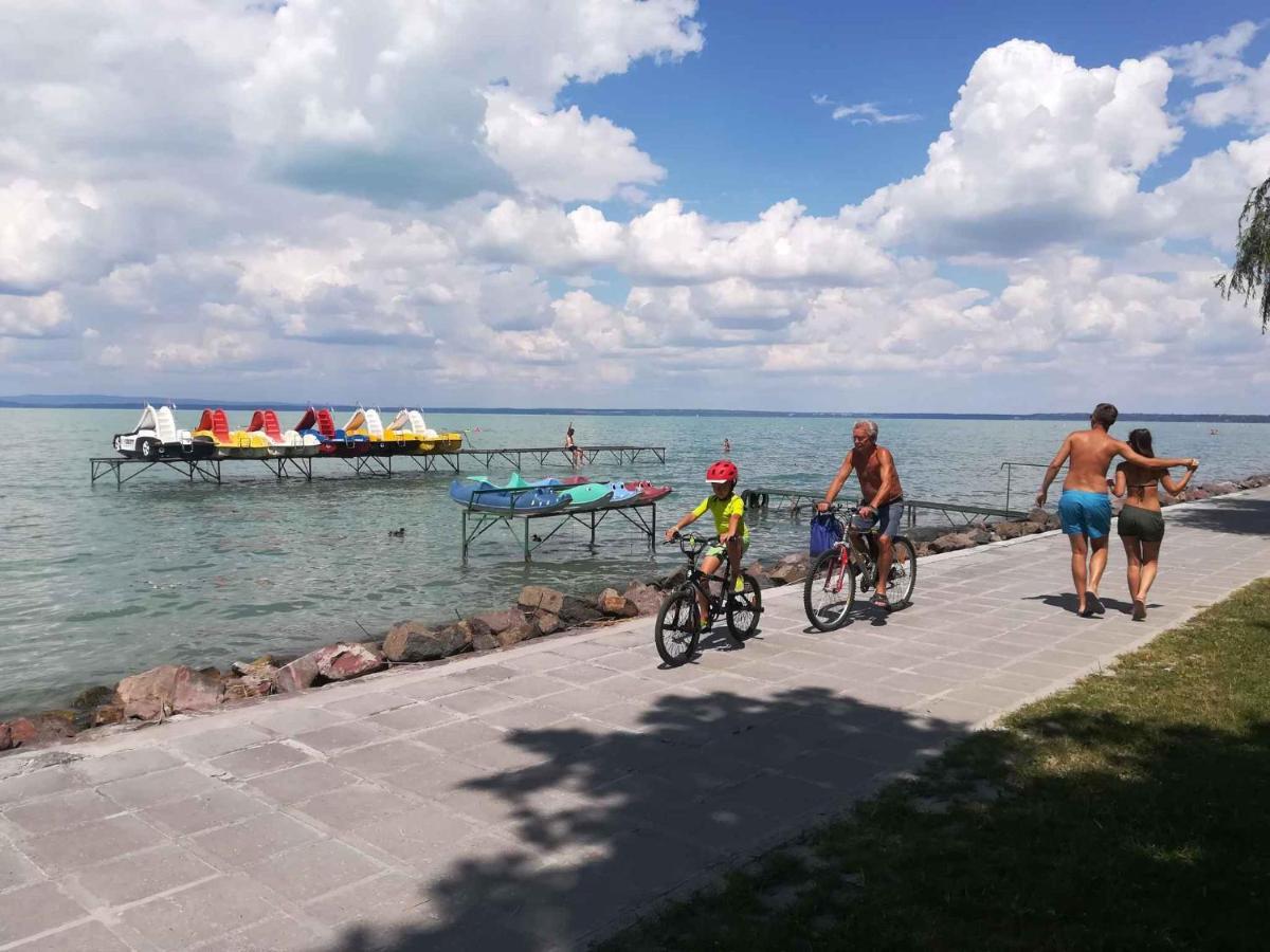 Apartments In Siofok/Balaton 19832 المظهر الخارجي الصورة